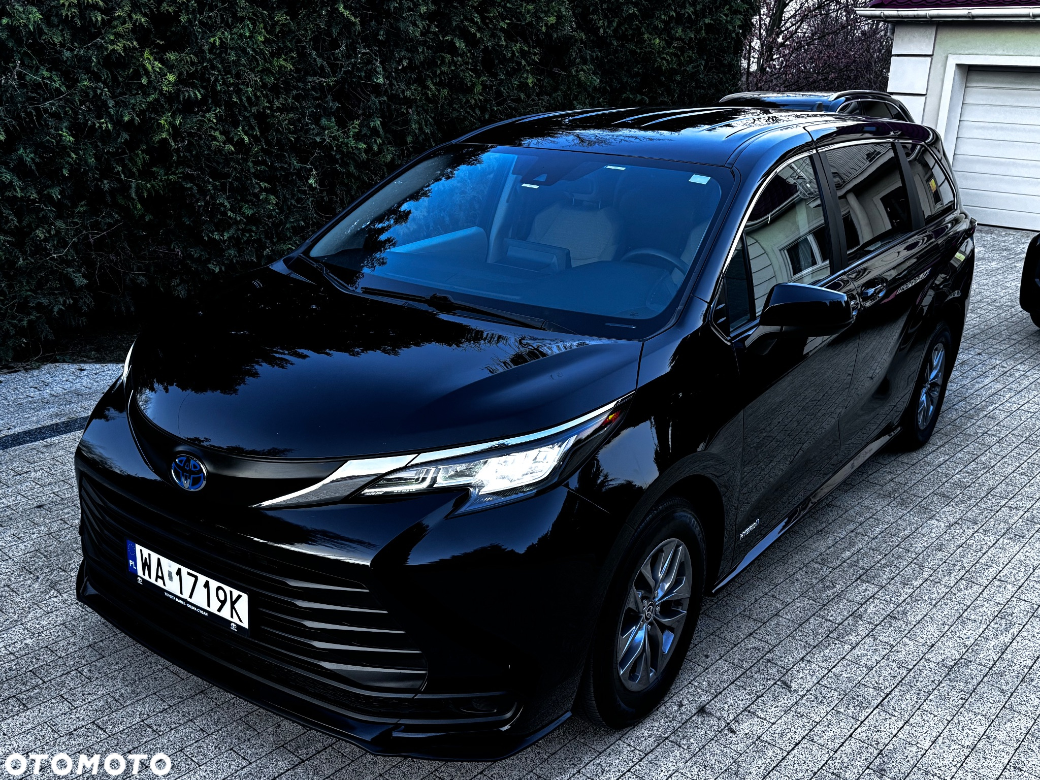 Toyota Sienna - 3