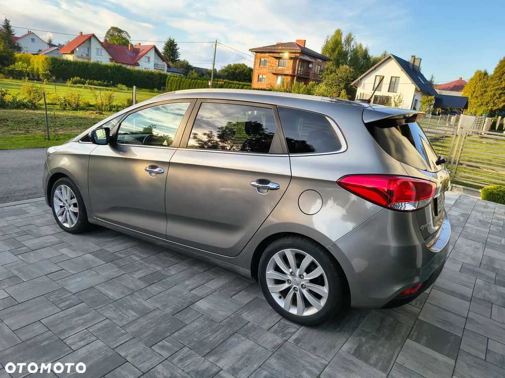 Kia Carens 1.7 CRDi 115 Fifa World Cup Edition - 6