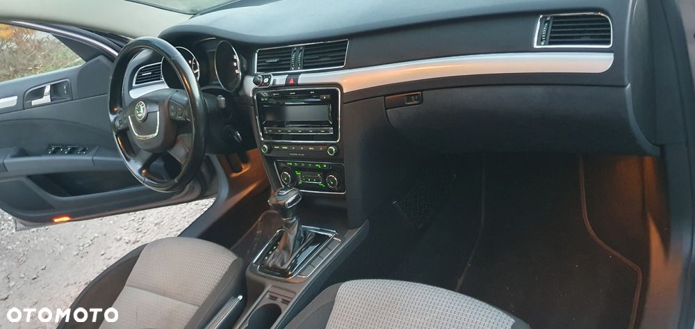 Skoda Superb 1.8 TSI Ambition DSG - 9