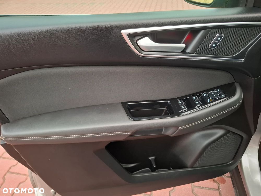 Ford S-Max 2.0 TDCi Titanium - 25