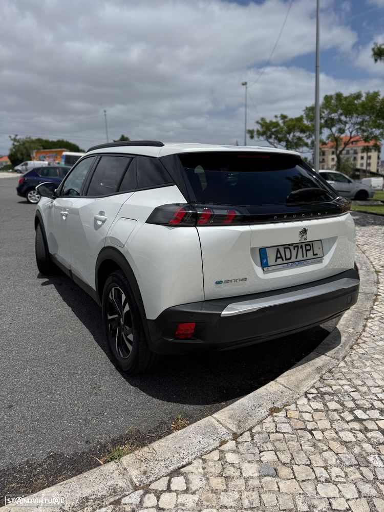 Peugeot e-2008 50 kWh GT Pack - 6
