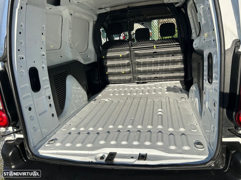 Citroën Berlingo 1.6HDI 3Lug. Longa - 19