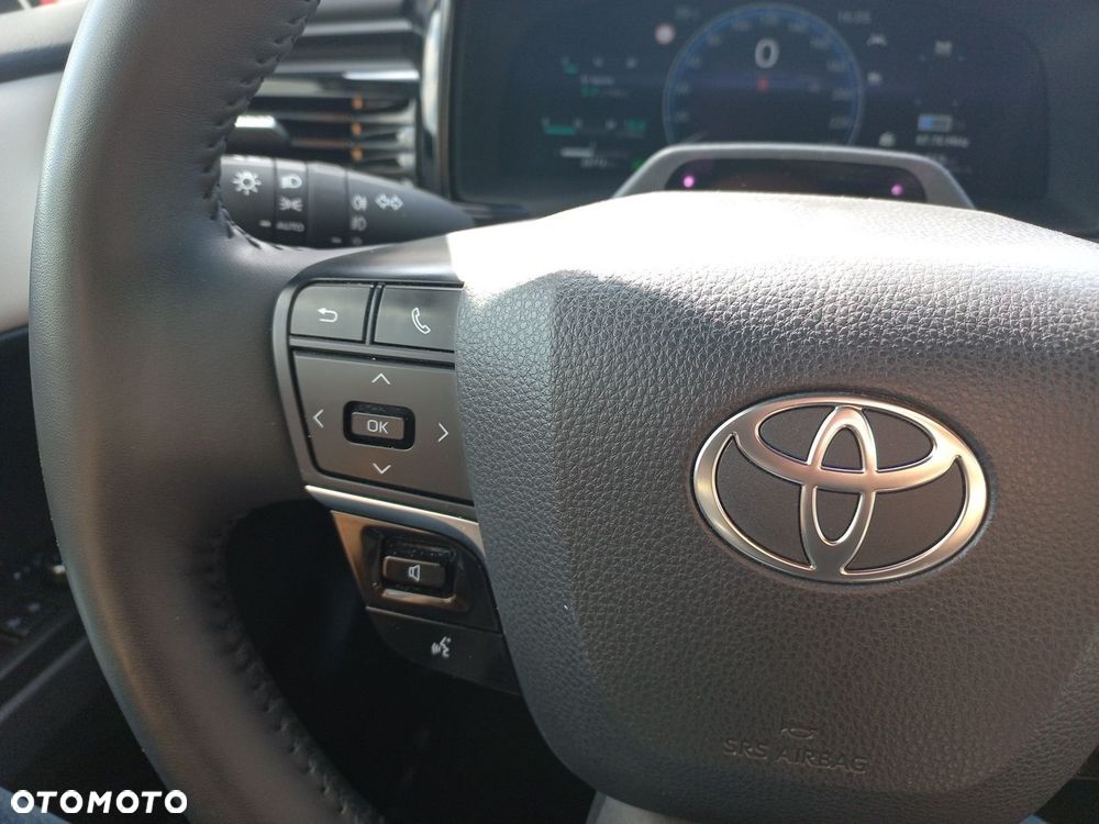 Toyota Camry - 19