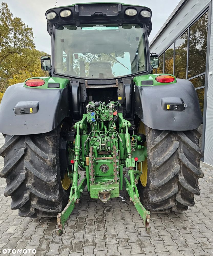 John Deere 6210R - 8