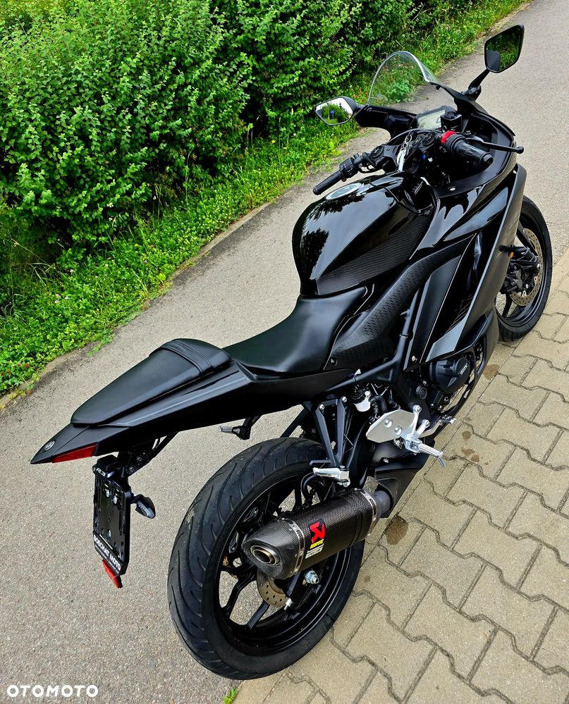 Yamaha R3 - 12