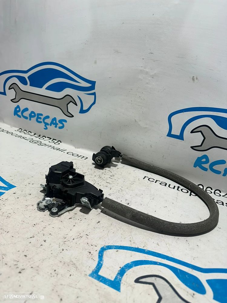 .Fecho Mala Eletrico Mercedes-Benz Classe C W204 A2047500185 2007 - 2014 - 7