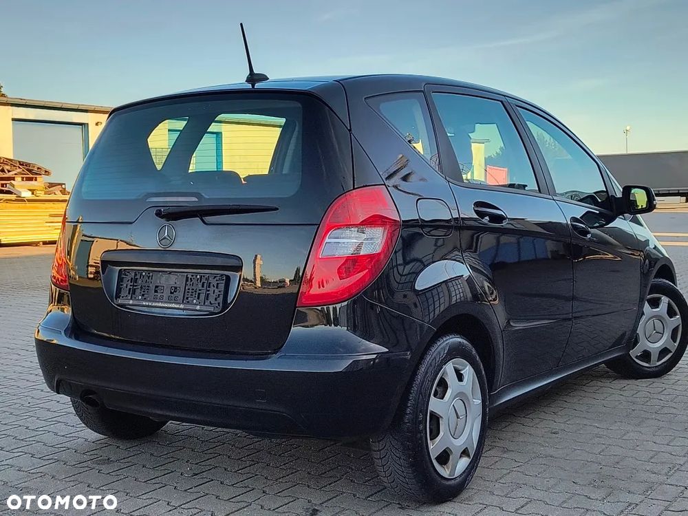Mercedes-Benz Klasa A 150 BlueEFFICIENCY Elegance - 4