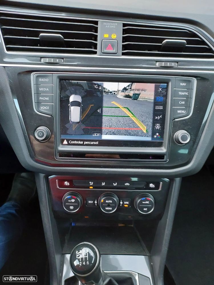 VW Tiguan 2.0 TDI R-Line - 11