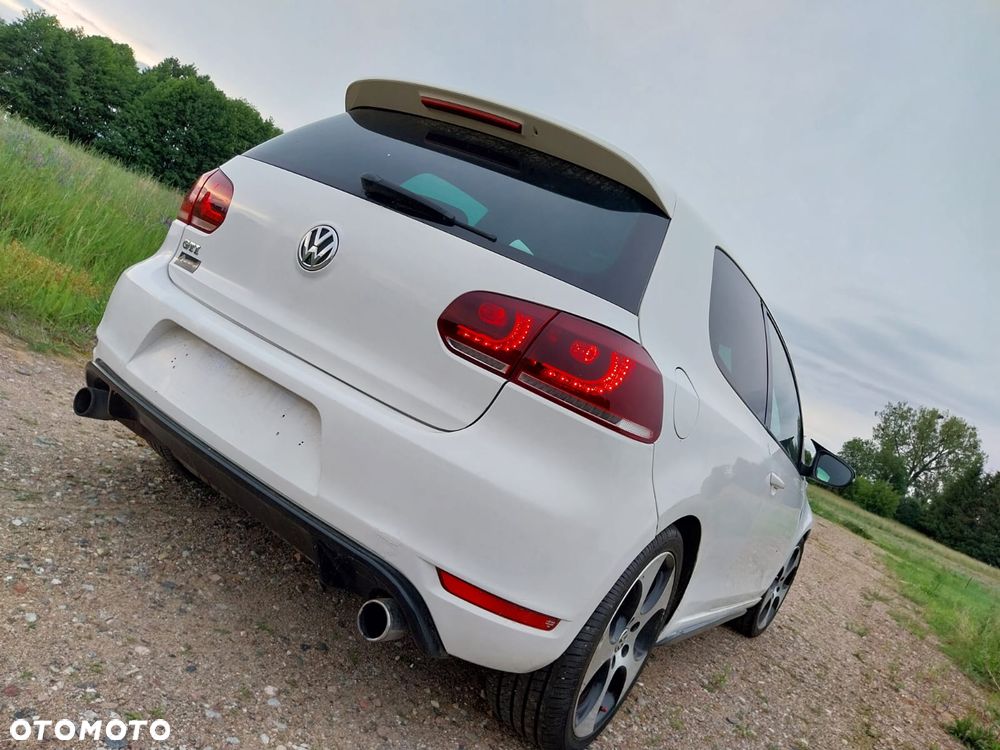 Volkswagen Golf 2.0 TSI GTI - 13