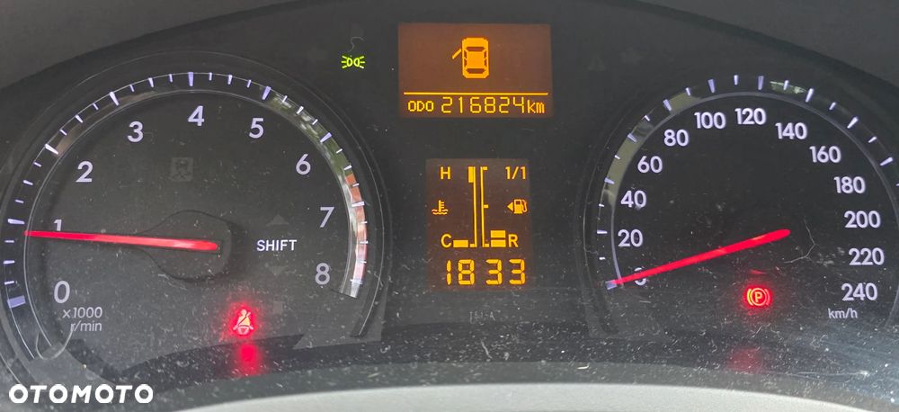 Toyota Avensis 1.6 Active - 10