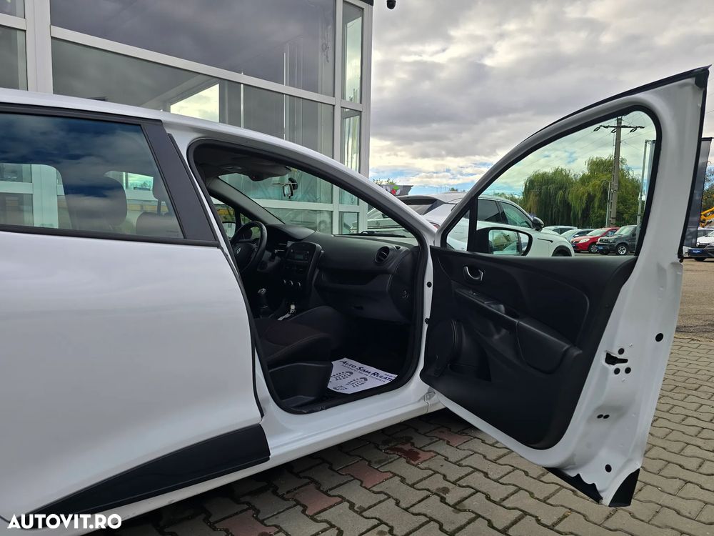 Renault Clio - 10