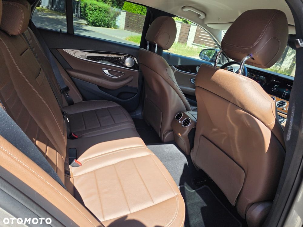 Mercedes-Benz Klasa E 350e 9G-TRONIC Exclusive - 26