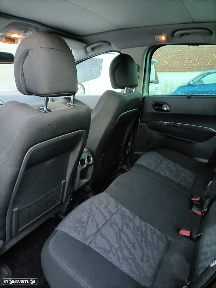 Peugeot 3008 1.6 HDi Allure - 6