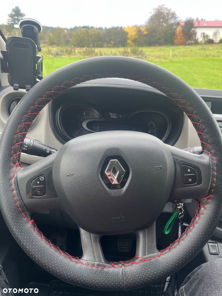 Renault Trafic - 12