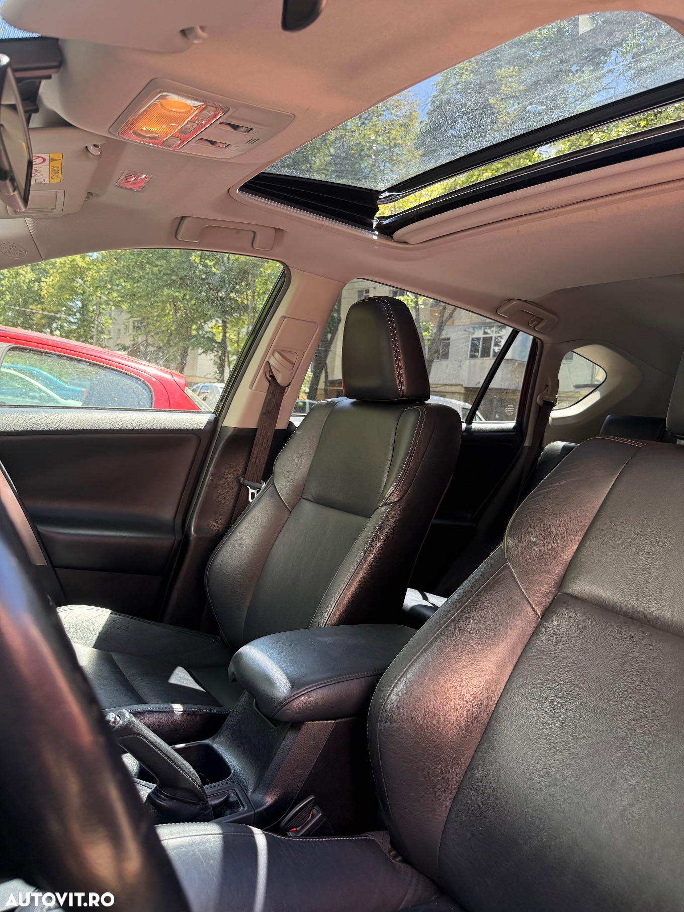 Toyota RAV4 2.2 D-4CAT 4WD Aut Luxury - 19