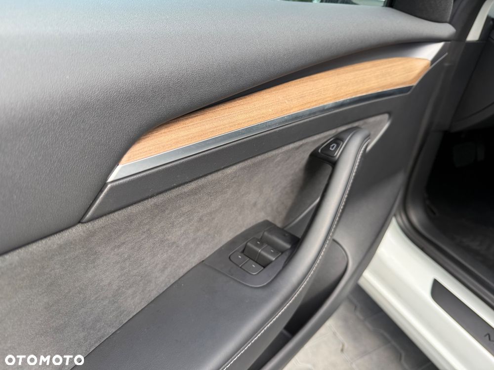 Tesla Model 3 RWD - 29
