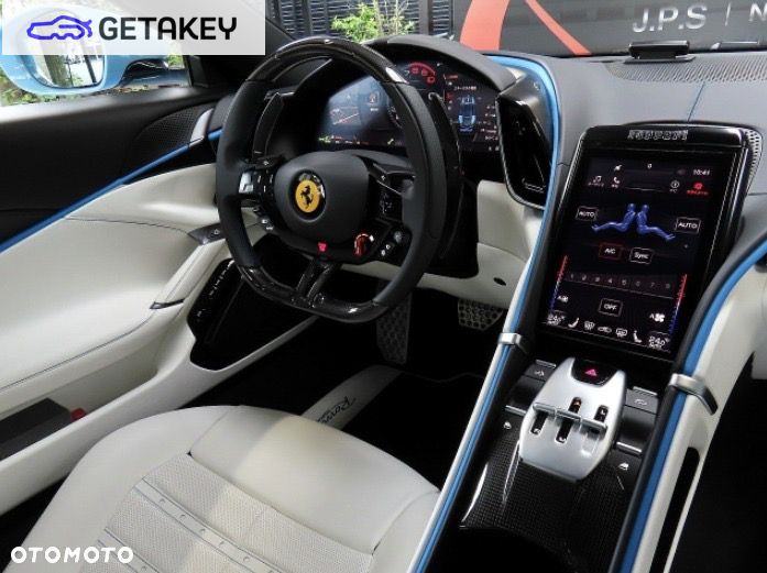 Ferrari Roma - 12