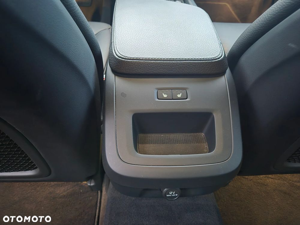 Volvo V90 D4 Geartronic Momentum - 24