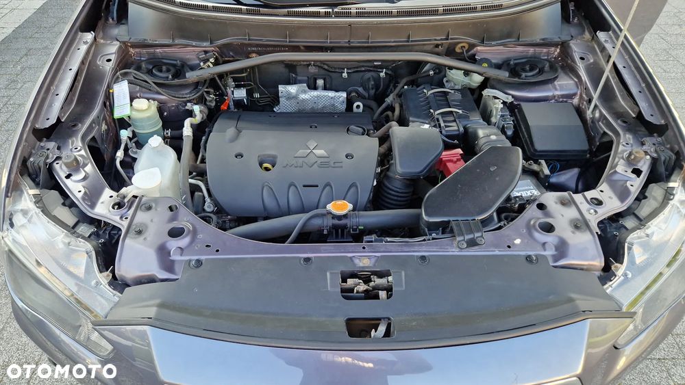 Mitsubishi Outlander 2.0 Invite 2WD - 38