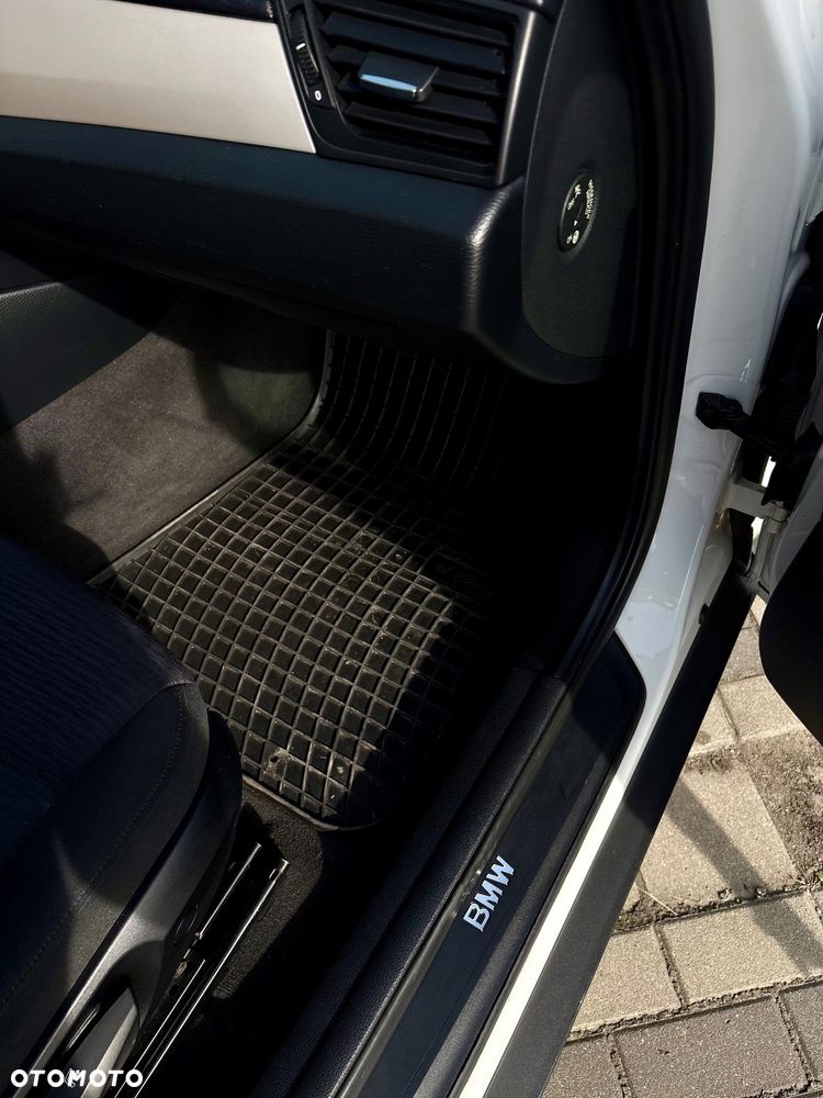 BMW X1 sDrive18d - 8