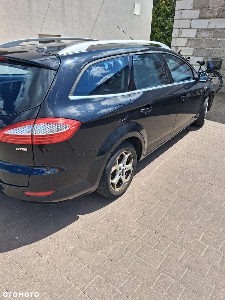 Ford Mondeo 2.0 TDCi Ambiente - 4