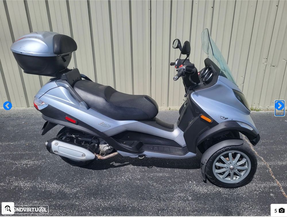 Piaggio MP3 - 2
