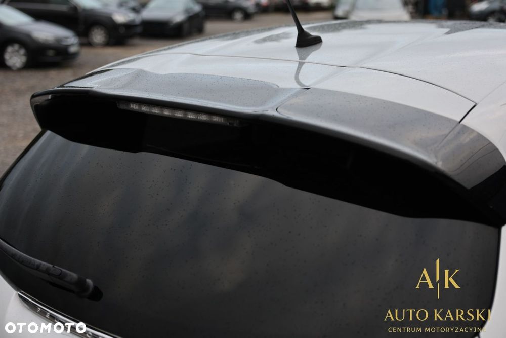 Peugeot 208 - 26