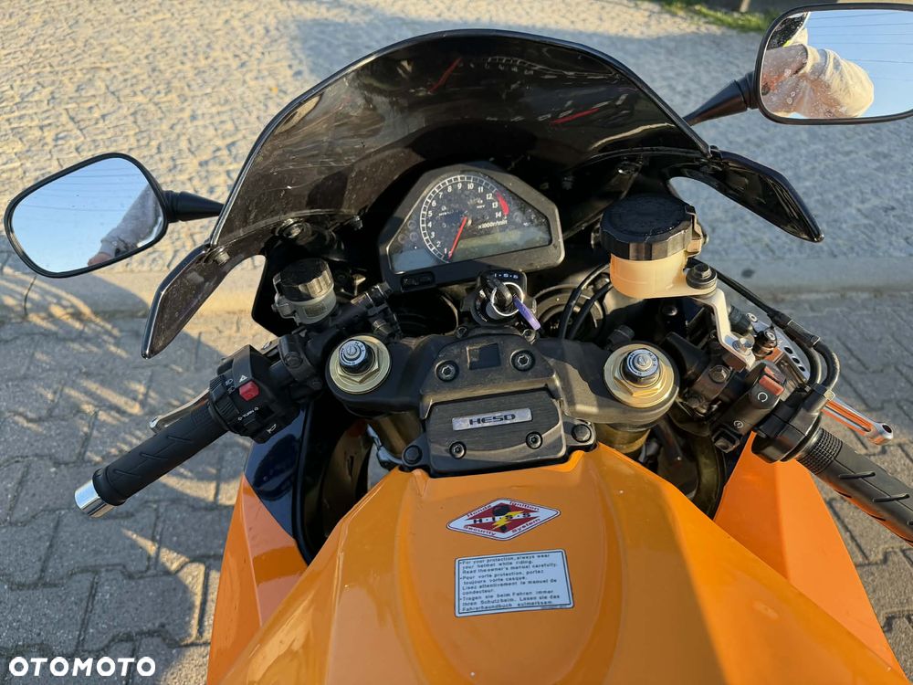 Honda CBR - 7