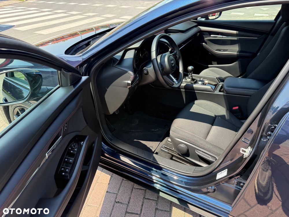 Mazda 3 SKYACTIV-G 2.0 M-Hybrid - 13