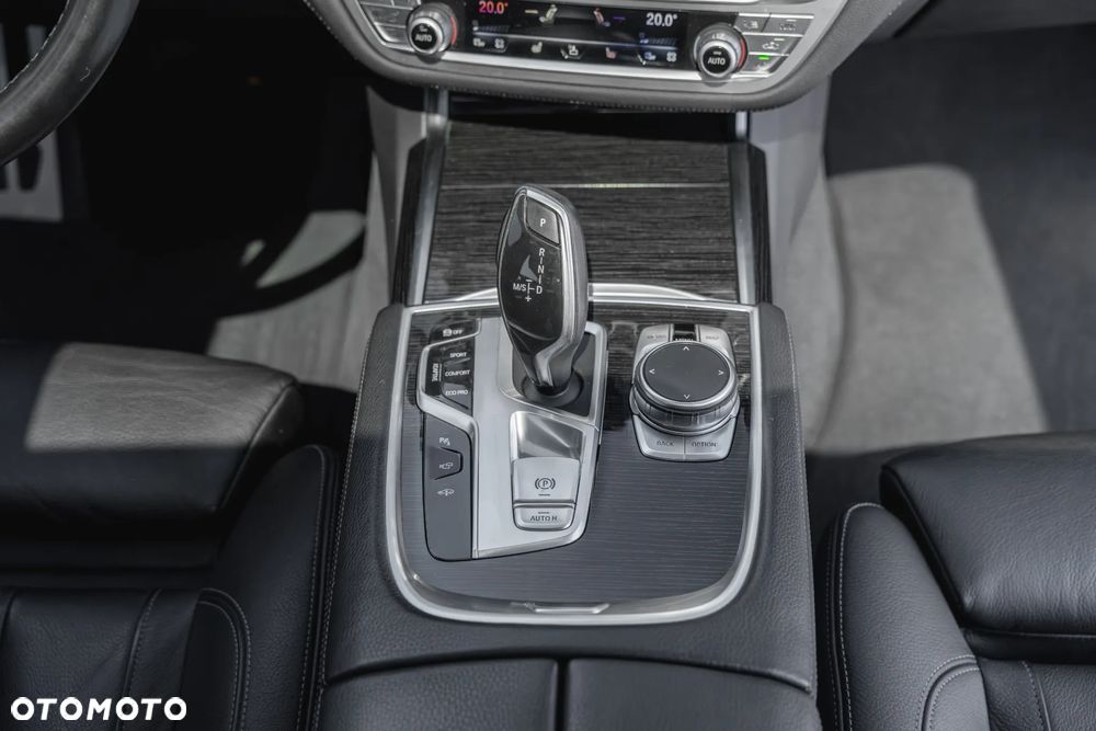 BMW Seria 7 730d xDrive - 14