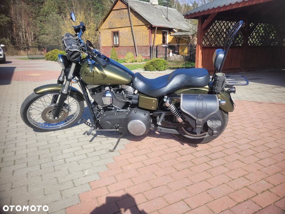 Harley-Davidson Dyna Street Bob - 1