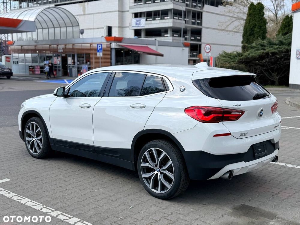 BMW X2 xDrive20i Advantage Plus - 3