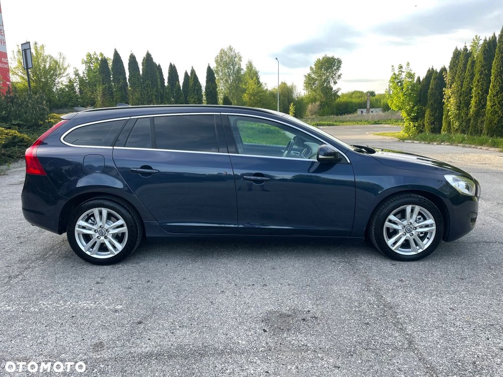 Volvo V60 T3 Kinetic - 29