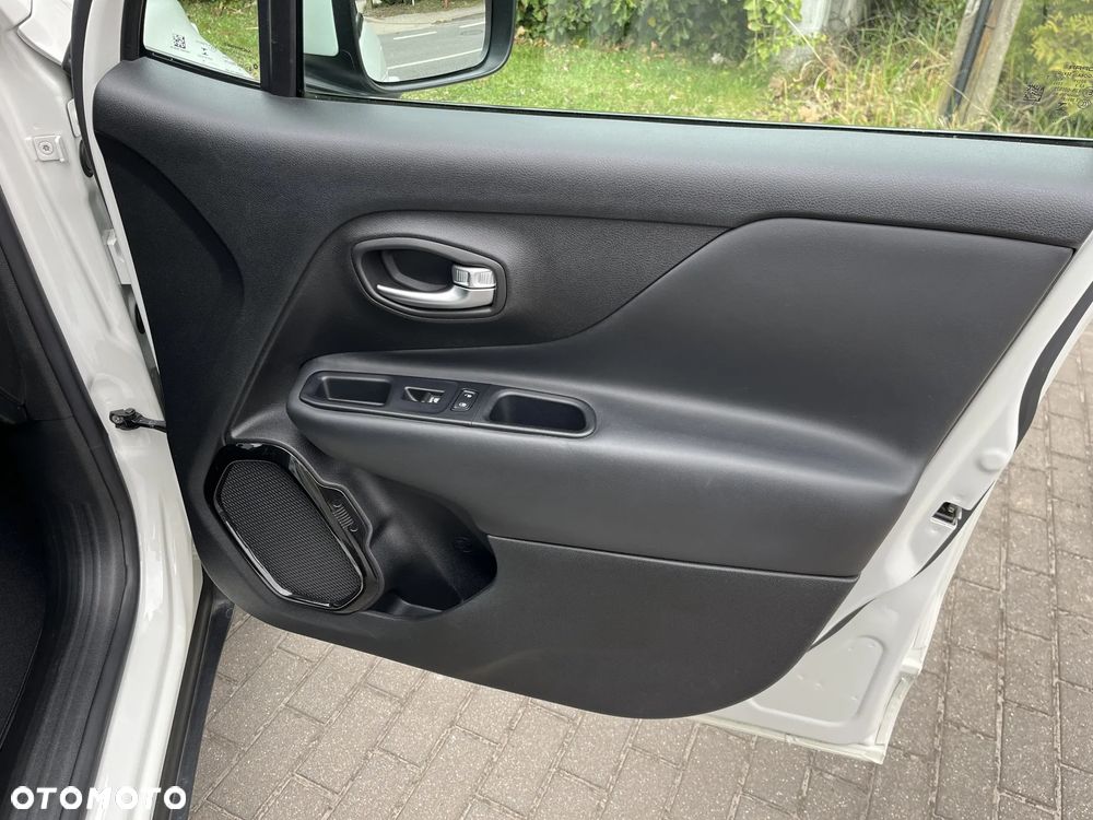 Jeep Renegade - 17