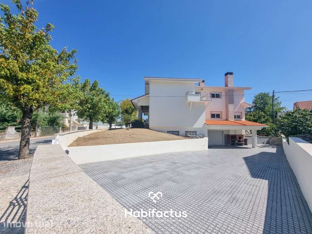 Moradia Isolada T5, para venda em Viso Norte / Viseu - Grande imagem: 3/32