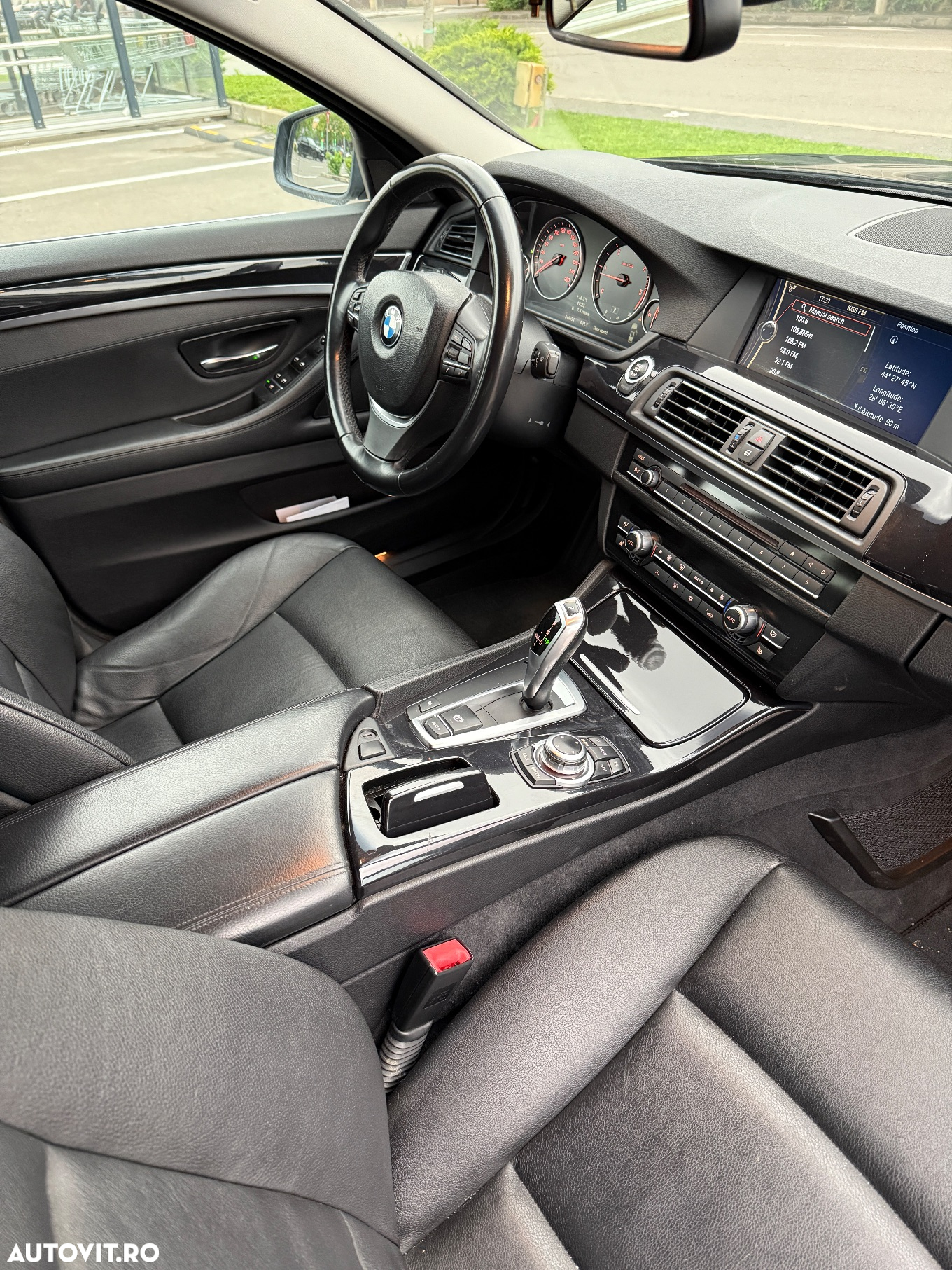 BMW Seria 5 520d Touring Aut. Luxury Line - 11