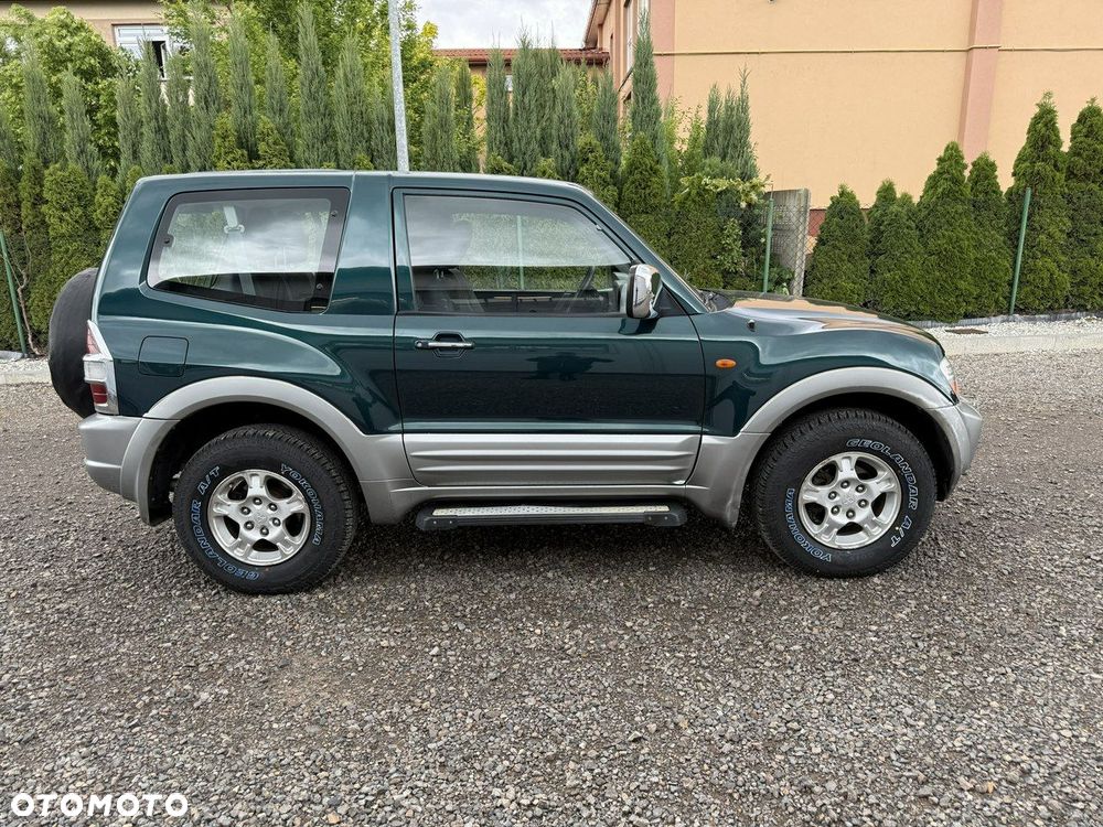 Mitsubishi Pajero - 4