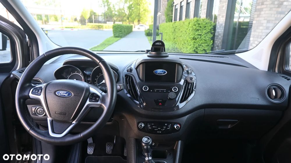 Ford Tourneo Courier 1.0 EcoBoost Titanium - 23