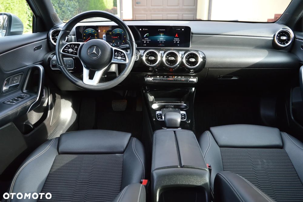 Mercedes-Benz Klasa A 180 d Progressive 7G-DCT - 17