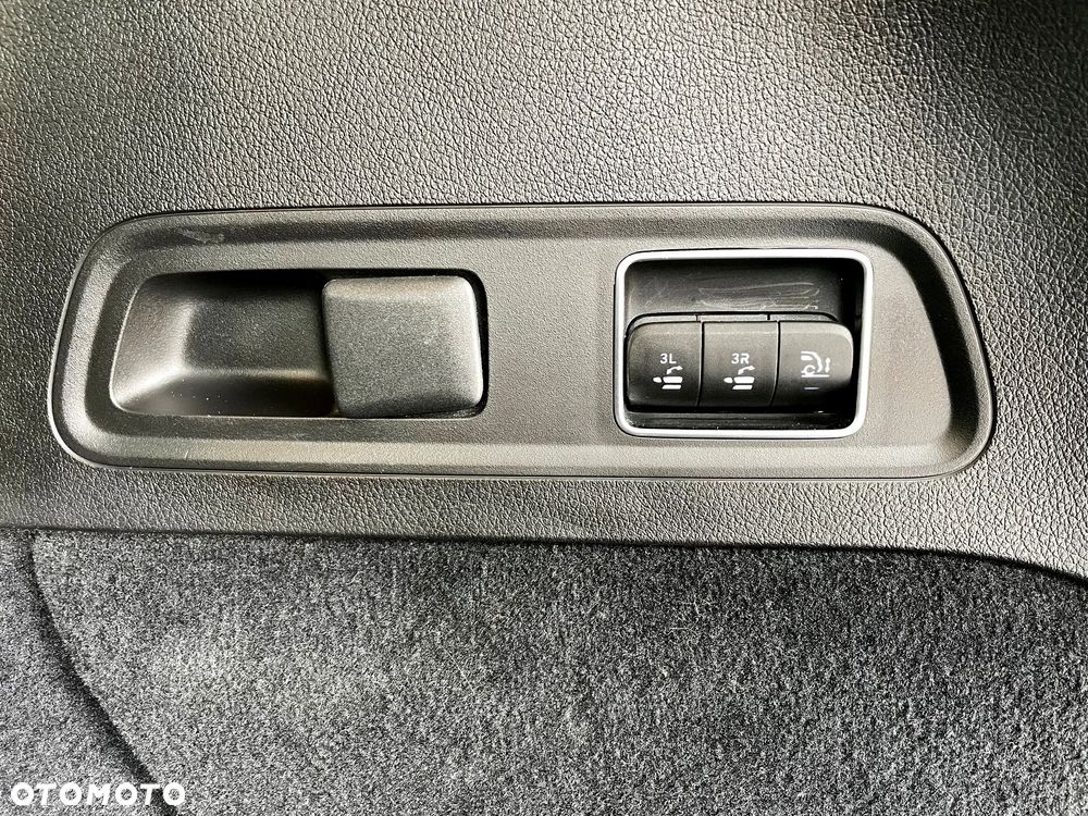 Mercedes-Benz GLS - 25