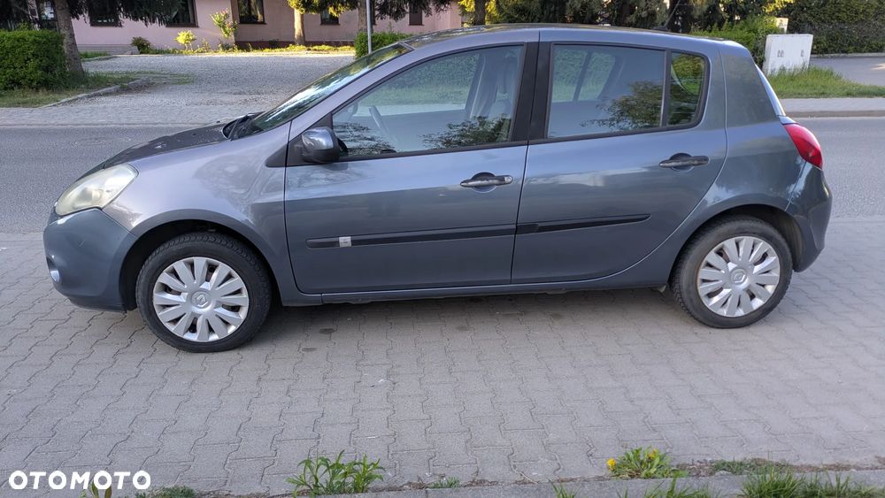 Renault Clio 1.2 16V Alize Euro5 - 1