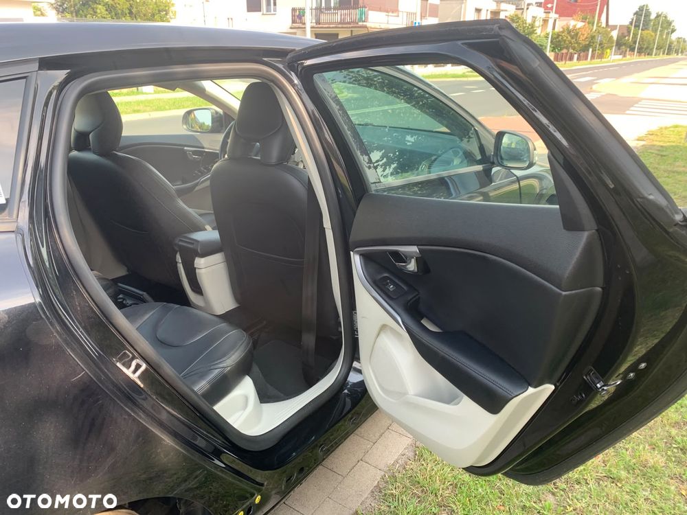 Volvo V40 D2 R-Design Kinetic - 26