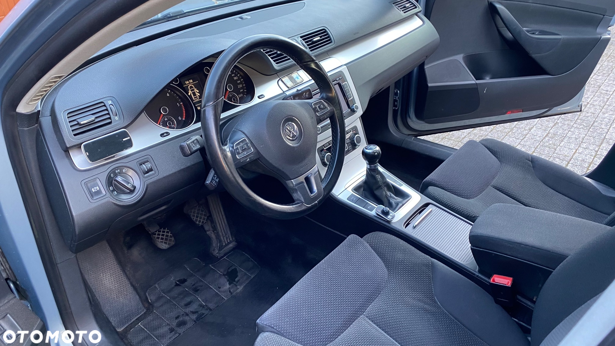 Volkswagen Passat 2.0 TDI Comfortline - 13