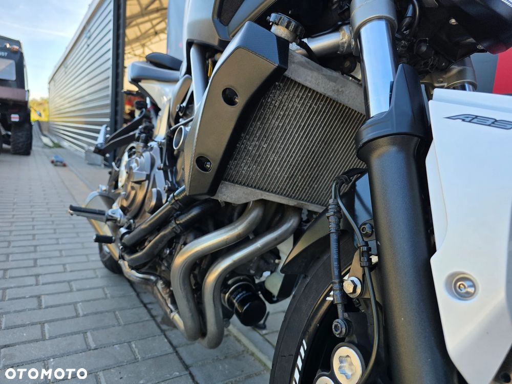 Yamaha MT - 27
