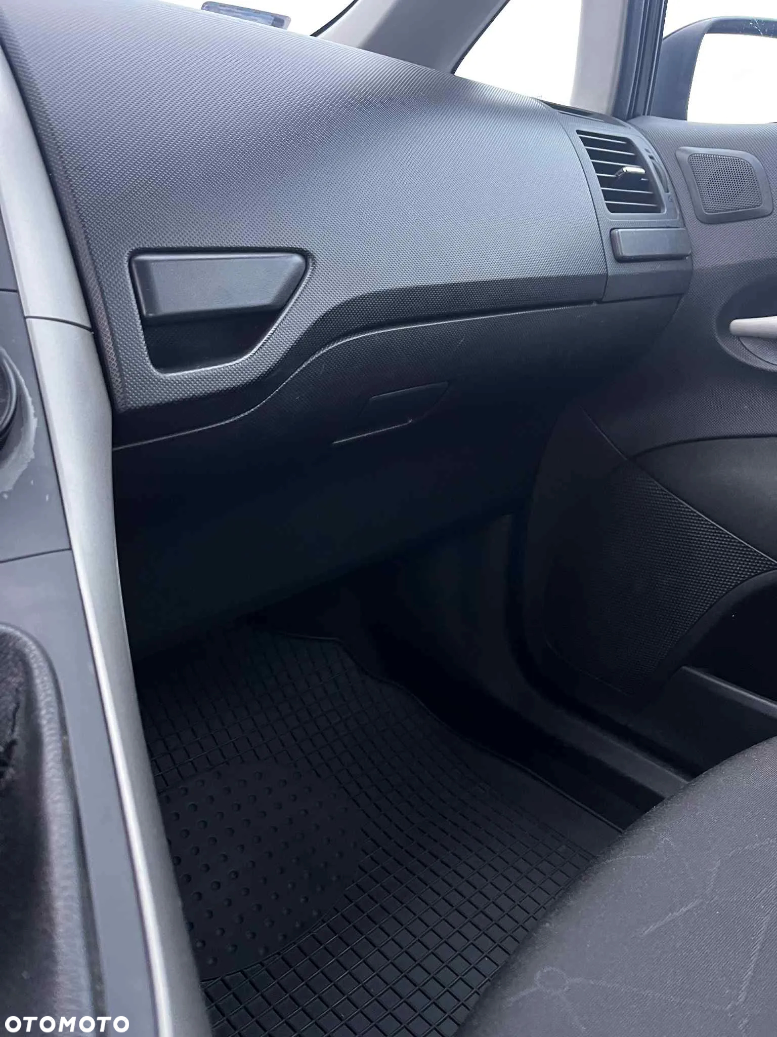 Toyota Auris - 15