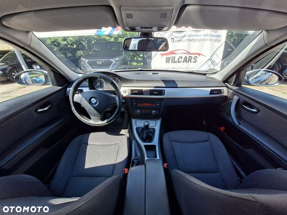BMW Seria 3 318i - 13