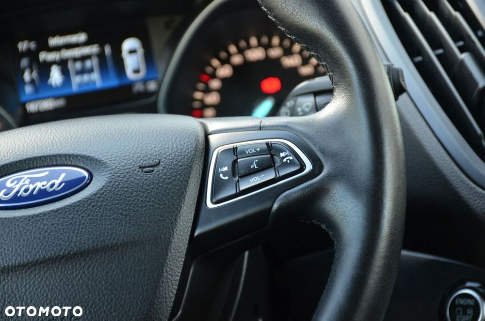 Ford Kuga - 32
