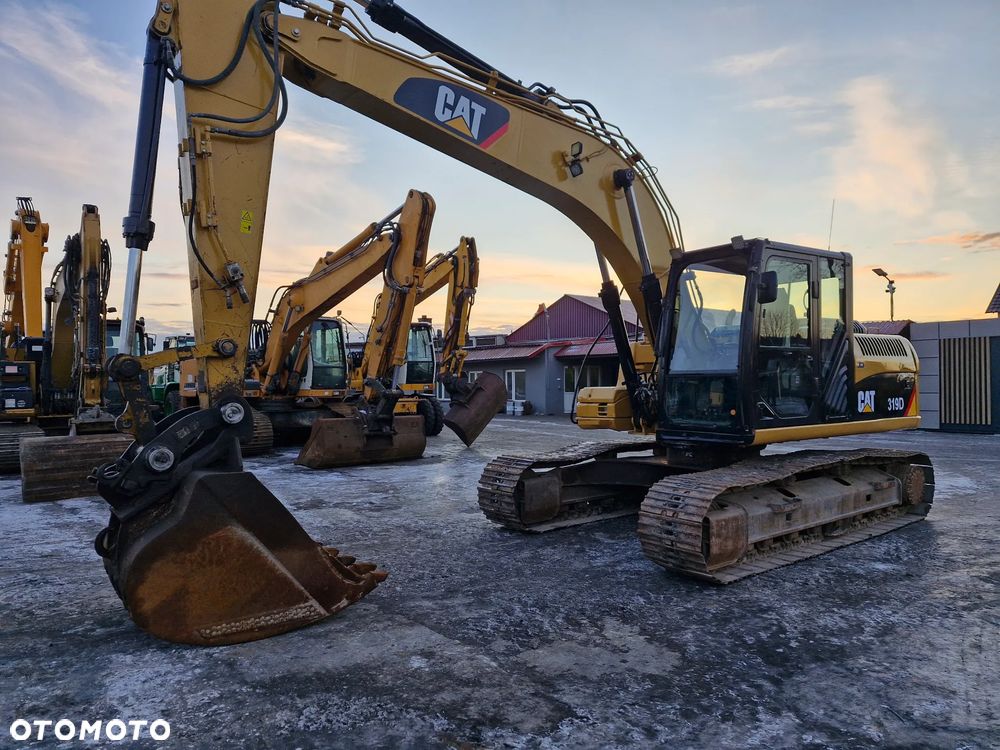 Caterpillar 319D - 4
