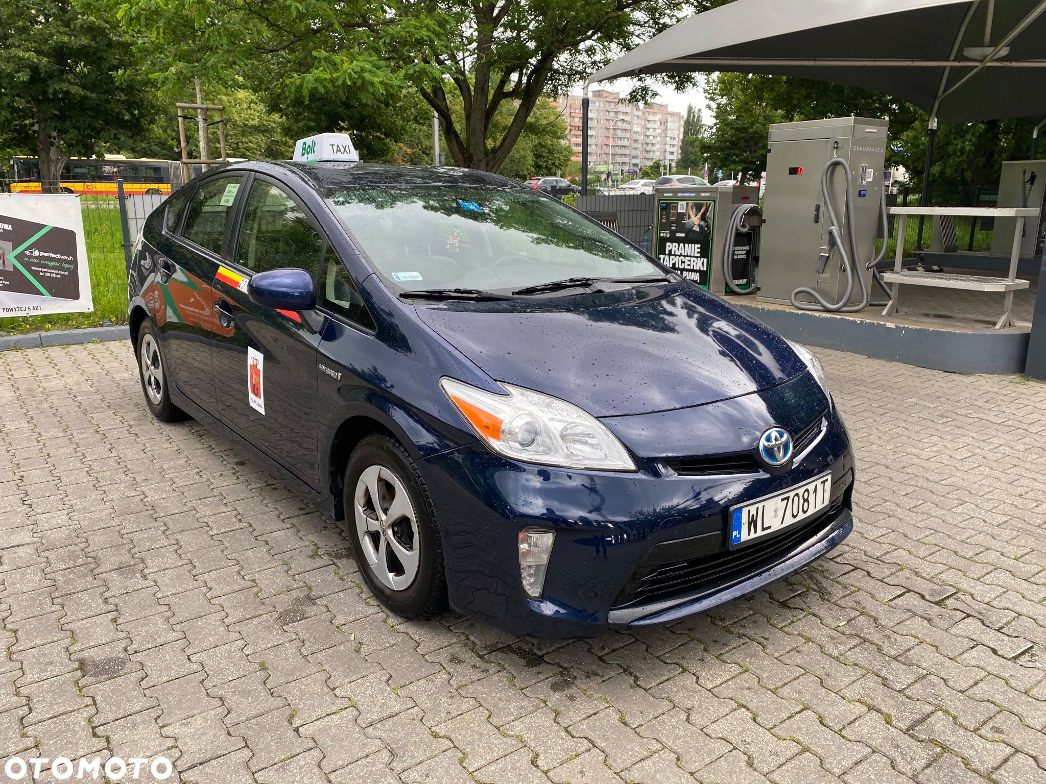 Toyota Prius 1.8 HSD Prestige - 1