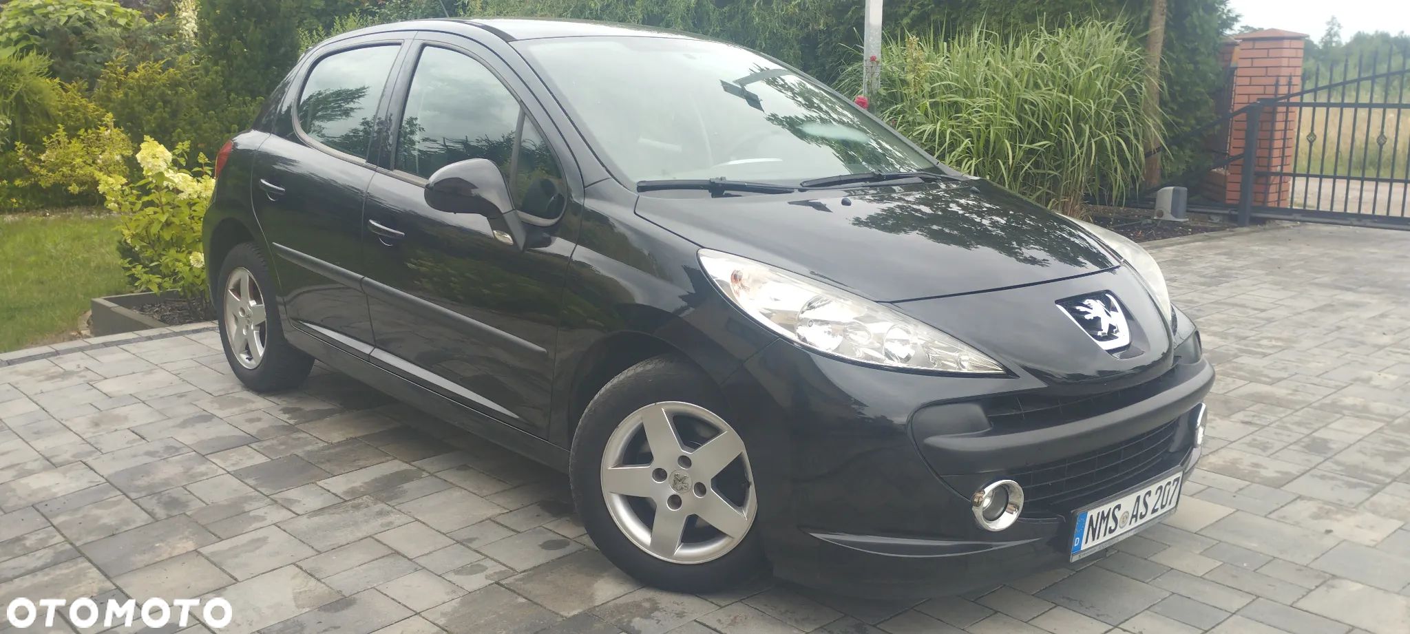 Peugeot 207 1.4 16V Trendy - 1